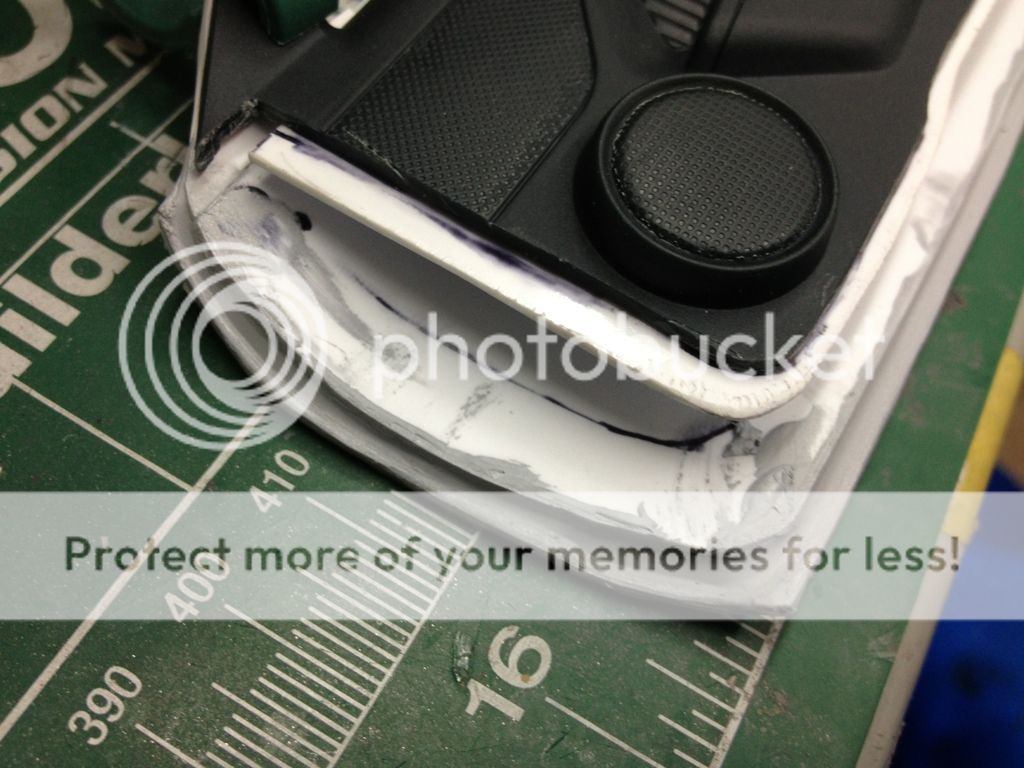 6CE9B585-F53C-4188-8BCE-1E3106A1526F-221