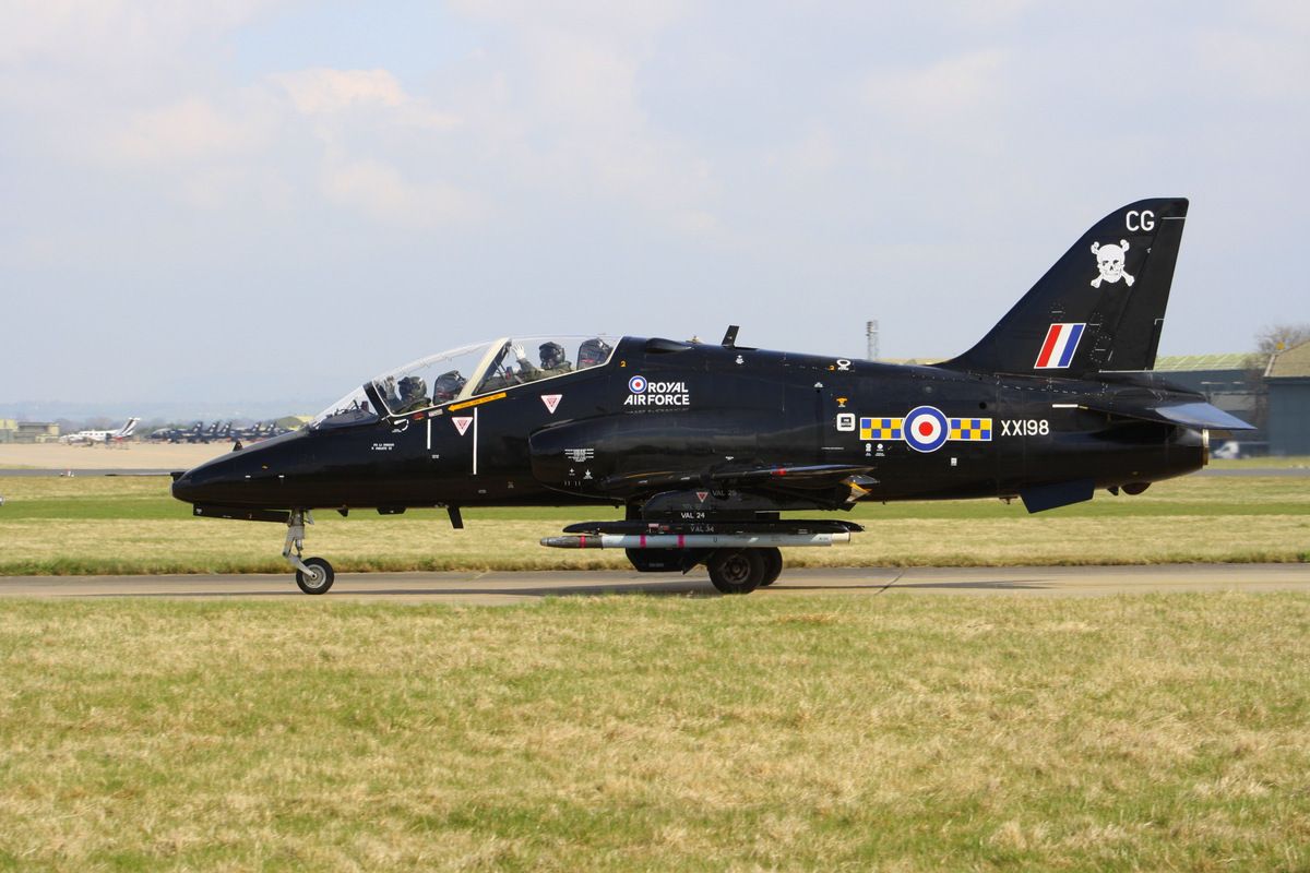 http://i881.photobucket.com/albums/ac16/Pully113/HAWKS%20AT%20LEEMING%201_zps1cxgzrli.jpg