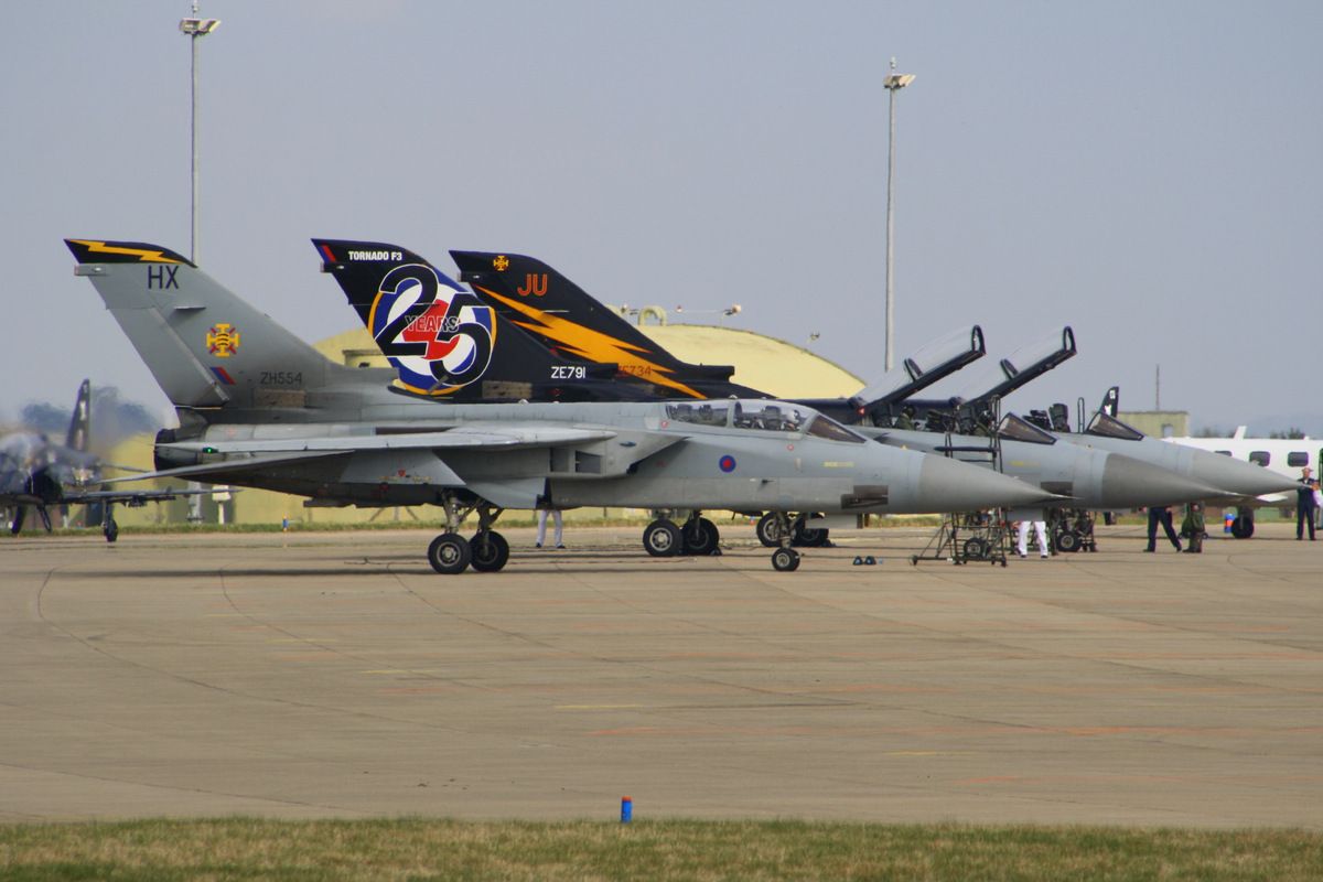 http://i881.photobucket.com/albums/ac16/Pully113/LAST%20F3%20OPS%20AT%20LEEMING%2012_zpsnhxwn3yt.jpg