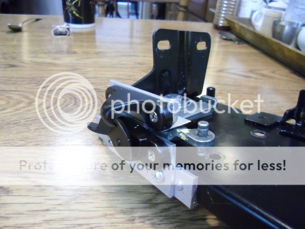 Temporary manual boot latch